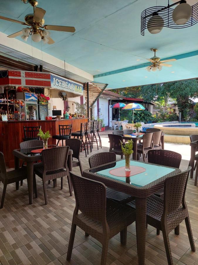 Ice Bear Bar & Tourist Inn Dauis Exterior foto